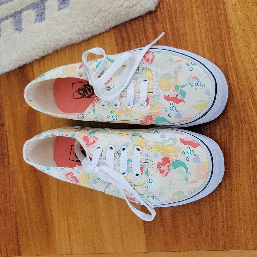 VANS the little mermaid size 7 women Limited Edition!